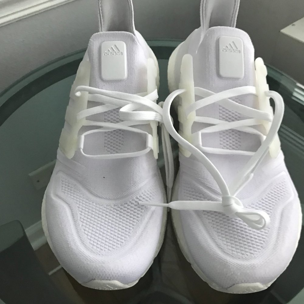 ADIDAS ULTRABOOST 21 MENS RUNNING SHOE